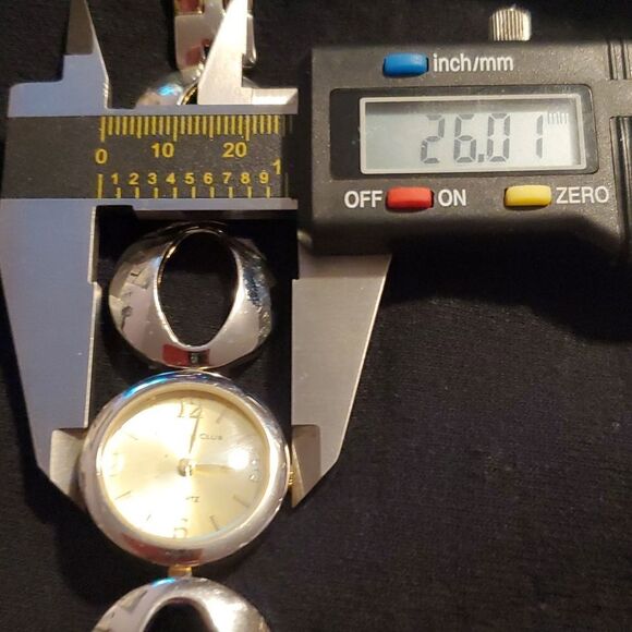 CHARTER CLUB Gold Tone Large Circle Circular Band Ladies Watch Wristwatch - Picture 7 of 7